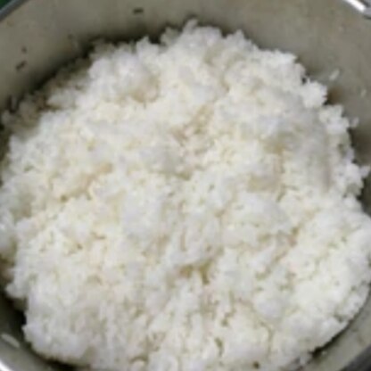 圧力鍋でご飯を炊くと、同じお米とは思えないくらい、モチモチでとっても美味しかったです！もう炊飯器には戻れません‪（笑）ありがとうございました。